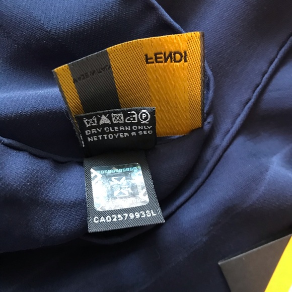 Fendi Scarf - silk - Picture 7 of 7